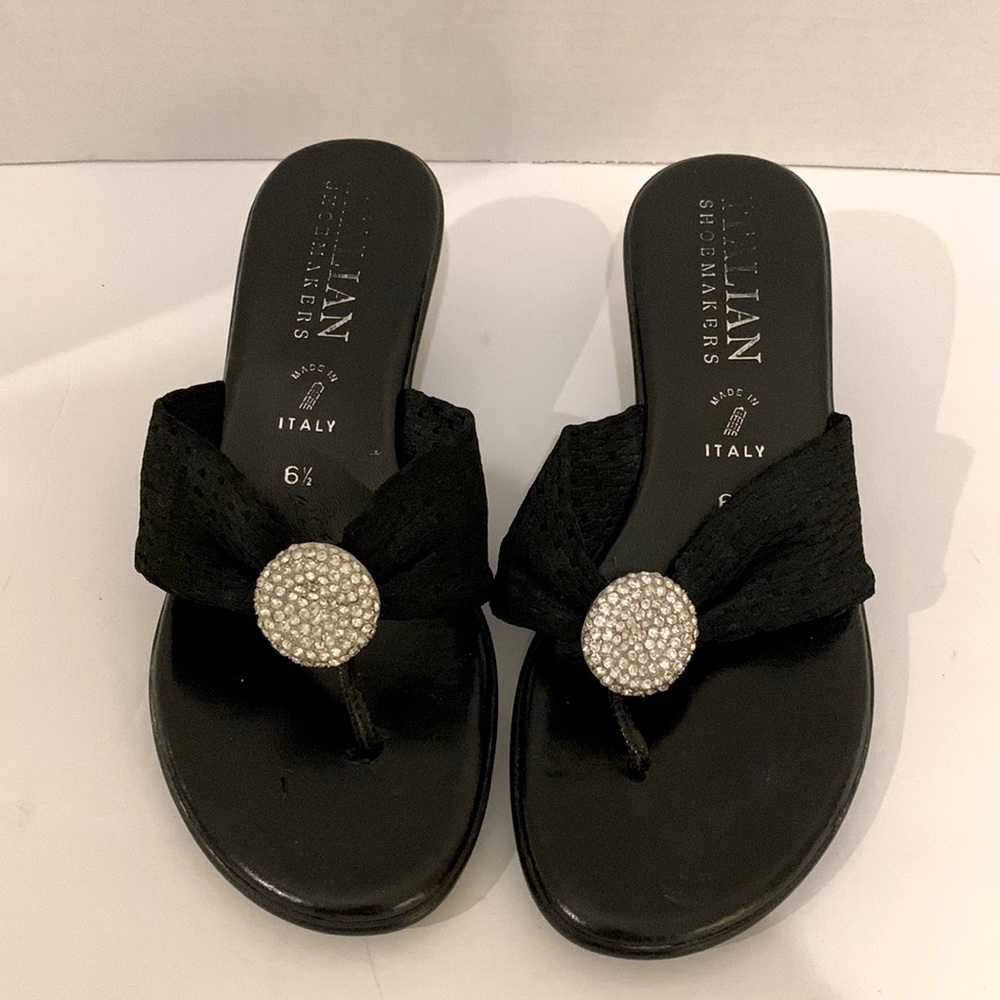 Italian Shoe Maker Thong Black Sandals With Rhinestone Accents Size 6.5. - Picture 1 of 7